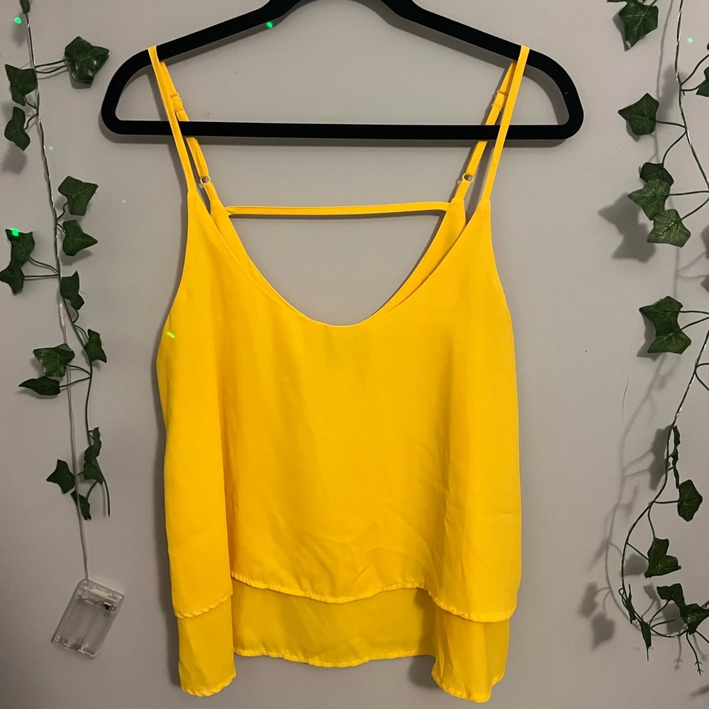 Milk & Honey Yellow Cropped Tank Top Size L